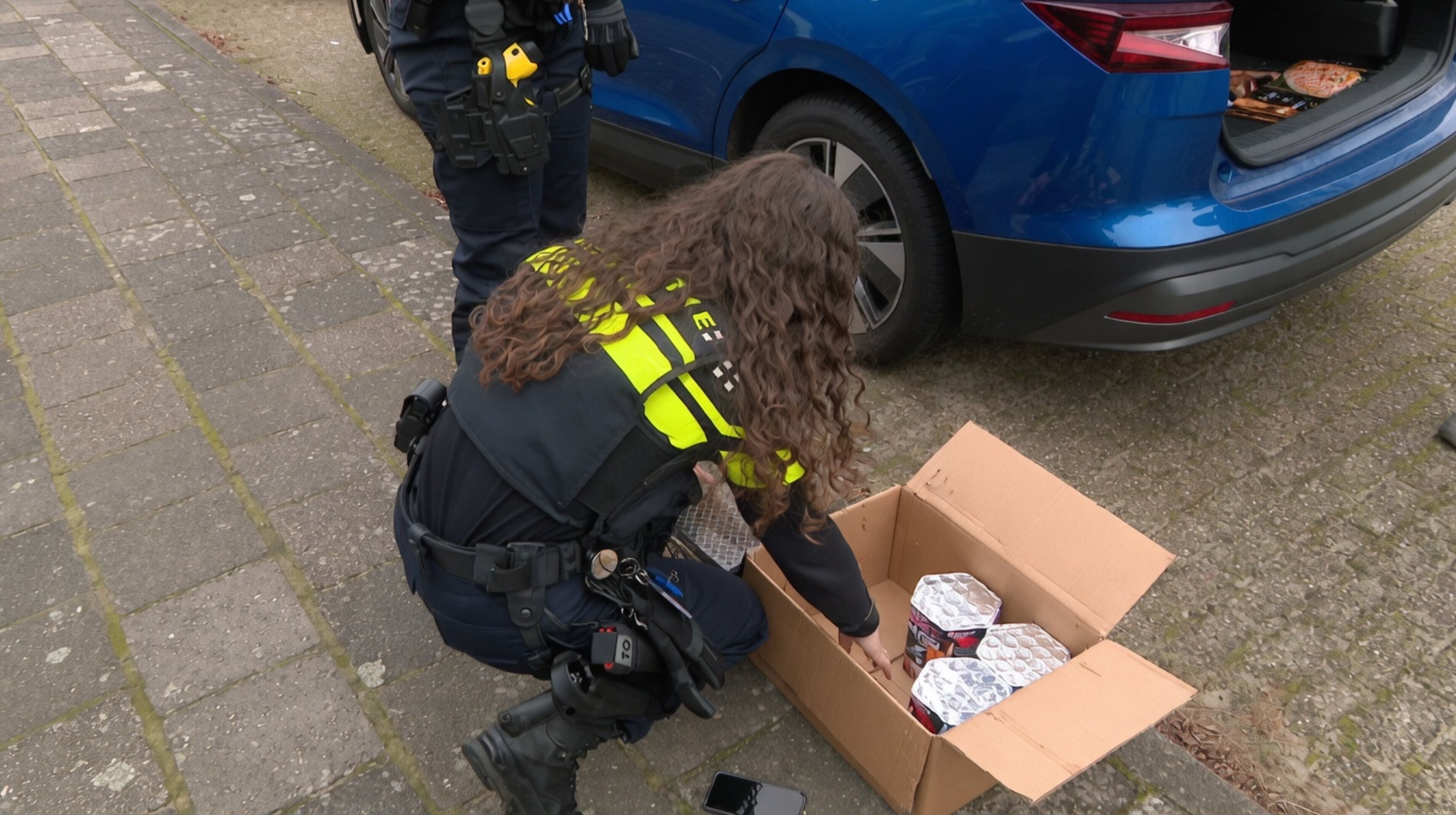 Honderden kilo's vuurwerk in woning Hellevoetsluis, bewoner opgepakt