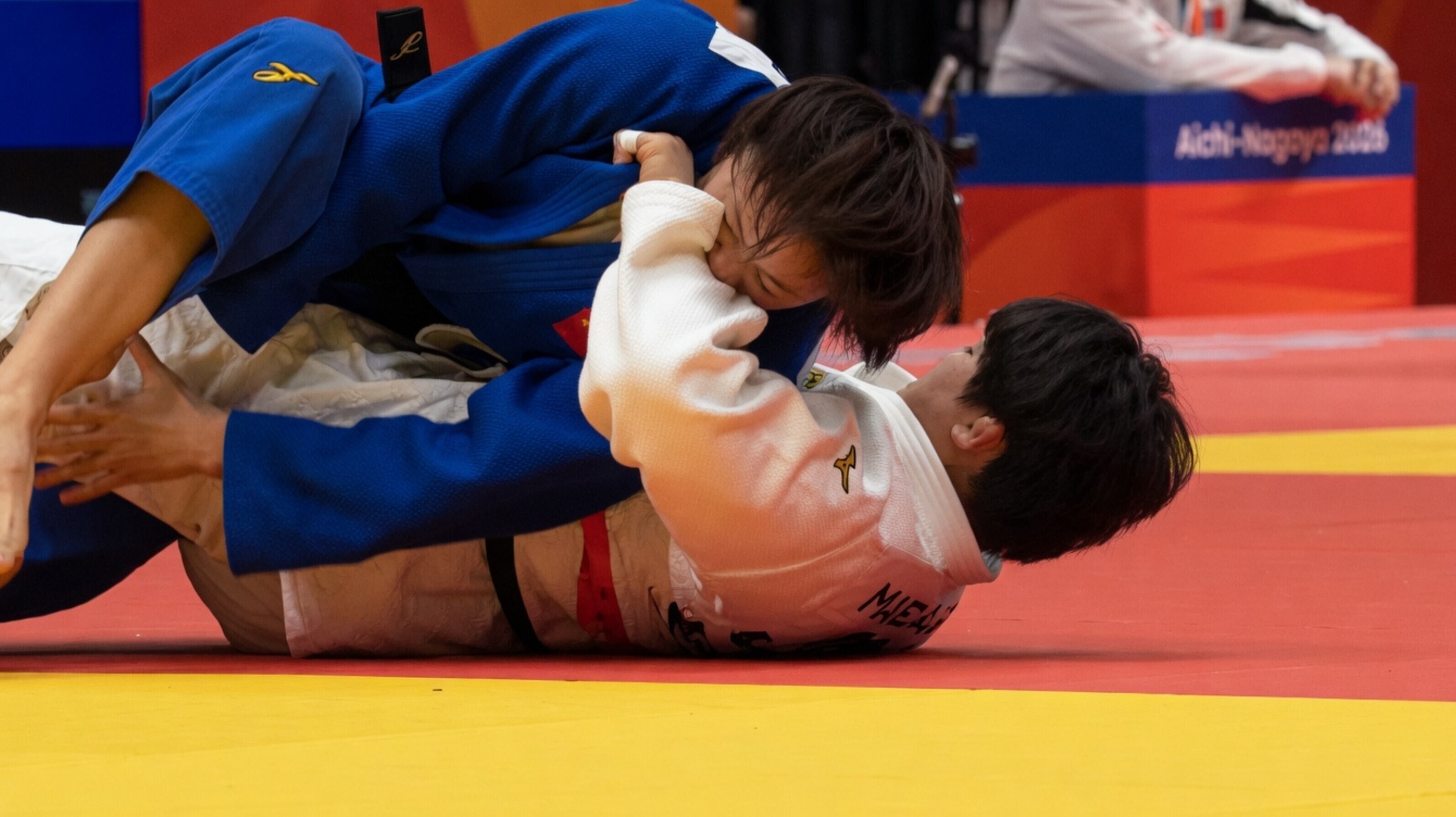 Chinese judoka bijt Japanse tegenstander in arm en wordt gediskwalificeerd