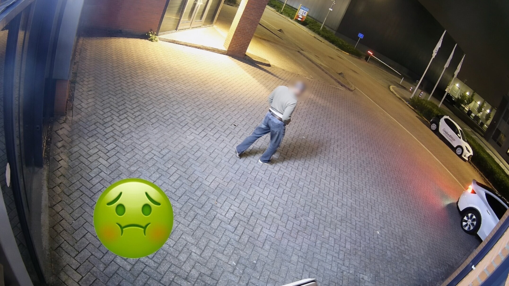 Taxichauffeur laat dampende boodschap achter op de stoep bij GlobalHair
