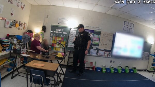 Bodycambeelden vrijgegeven: 6-jarige student schiet juf door borst in Virginia