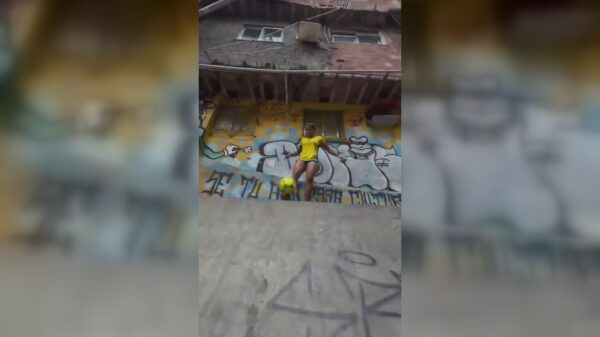 In Brazilië kan echt iedereen voetballen