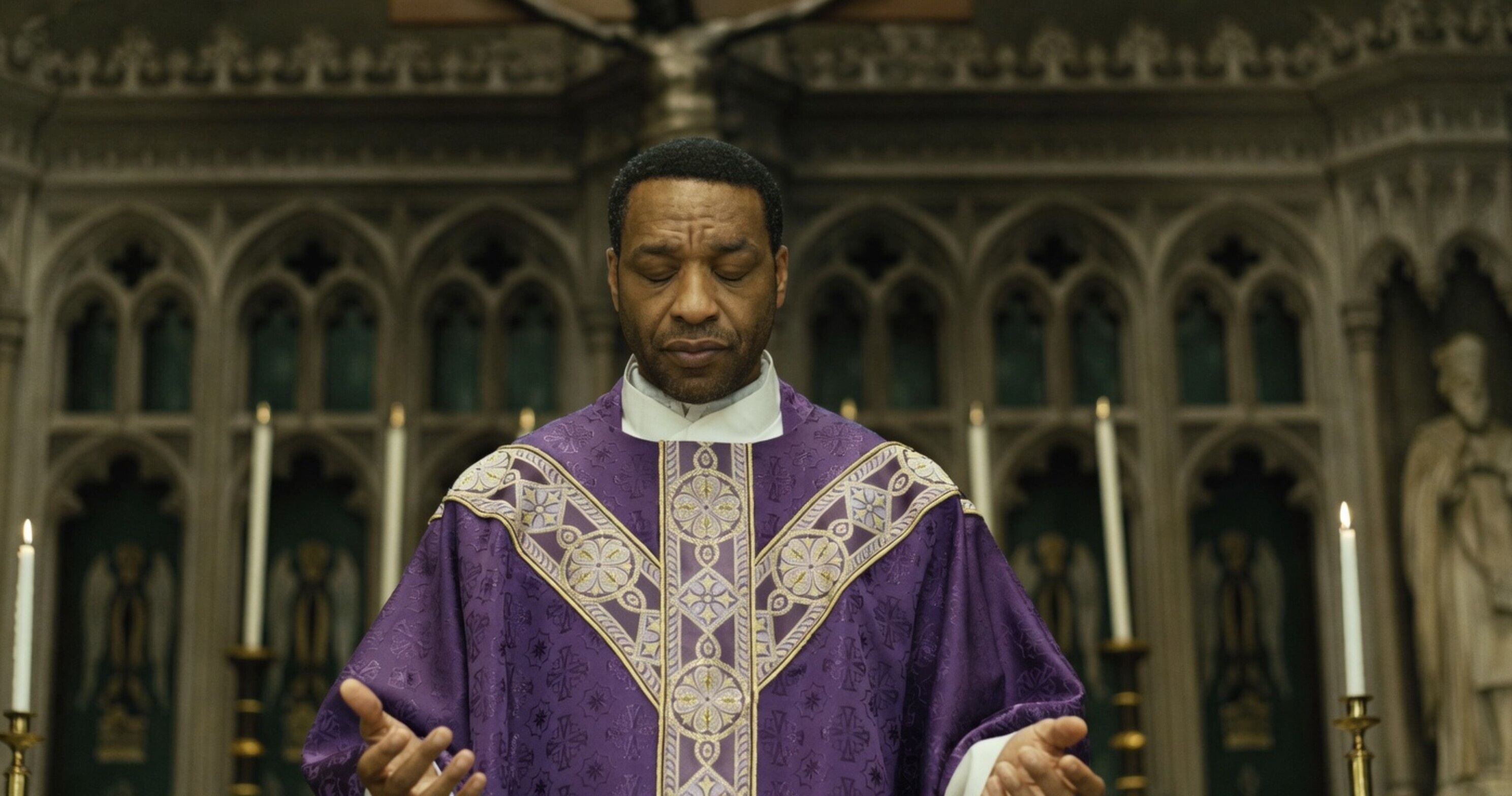 Scarlett Johansson in de gruwelijke eerste trailer 'The Exorcist: Martyrs'