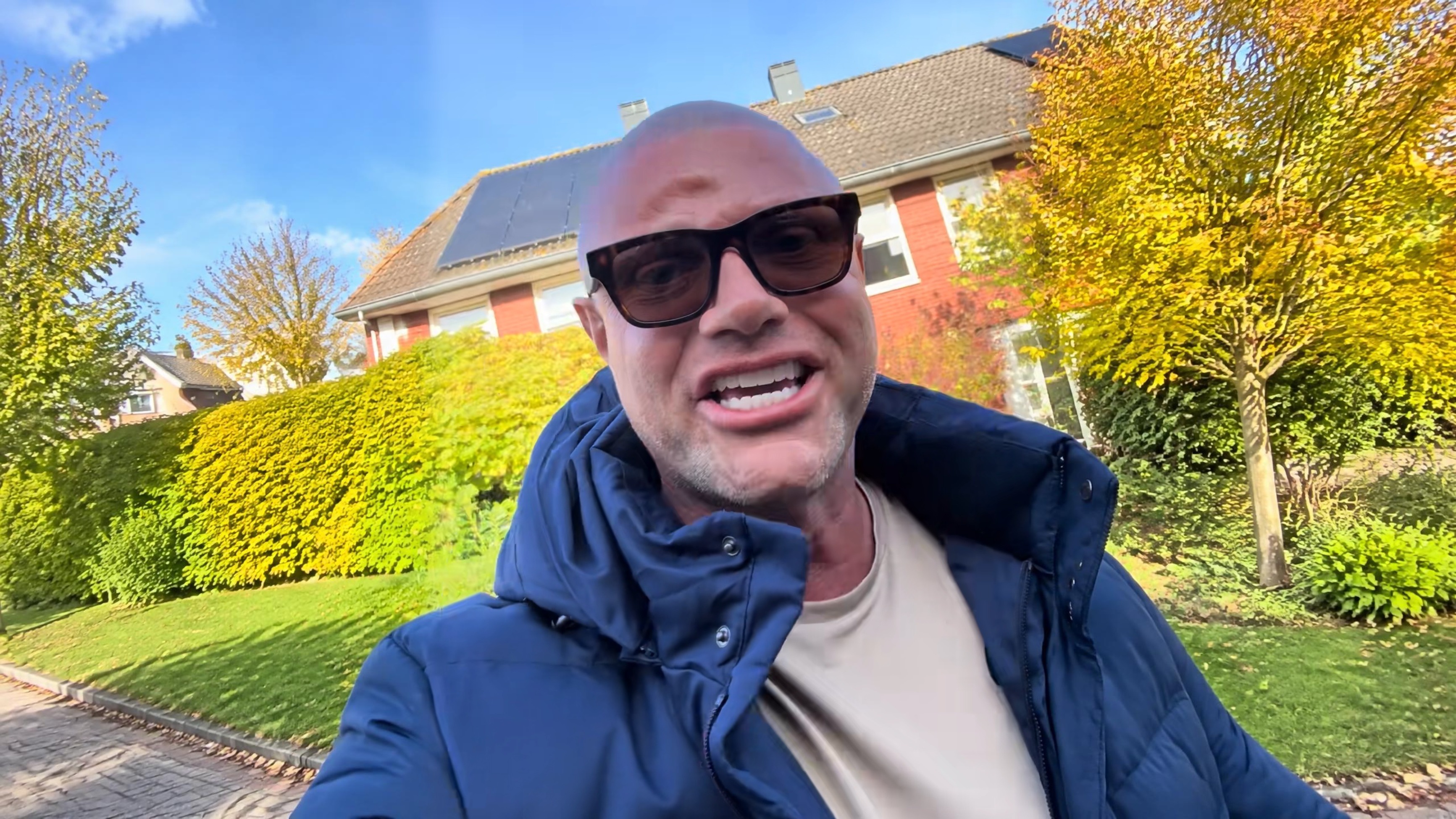 Lief: Alex Soze steekt lotgenoot Bolle Jos een hart onder de riem