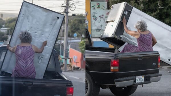 Koelkast vliegt uit pick-up terwijl dappere oma in Mexico hem vasthoudt