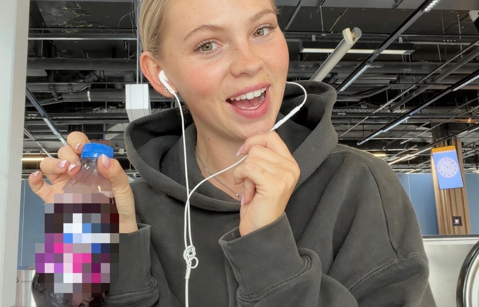 Amerikaanse influencer compleet in de ban van dit Nederlandse drankje
