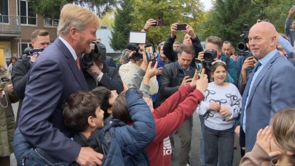 Koning op bezoek bij azc Leersum waar ze een goed voorbeeld willen zijn