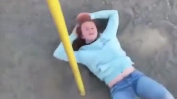 Met een hersenschudding uit de speeltuin komen