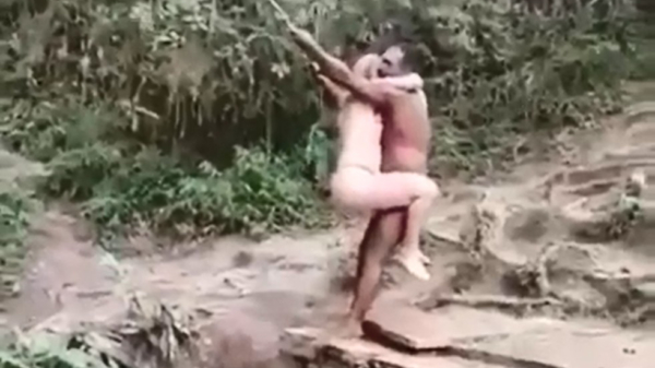 Tarzan en Jane vallen in real life behoorlijk tegen