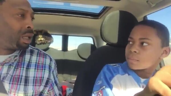 Zijn eerste rijles zullen hij en papa nog wel even onthouden