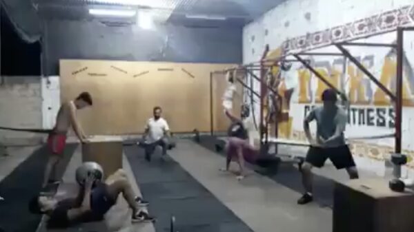 De sportschool, een paar dagen voor 14 februari