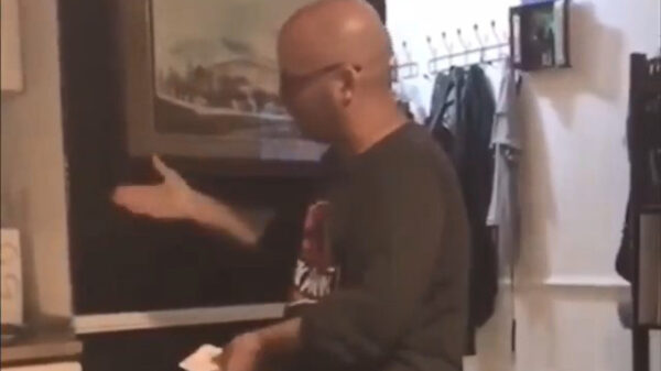 Goochelaar laat iets verdwijnen wat niet de bedoeling is