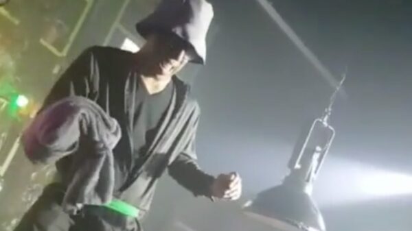 Die keer dat Darkraver als El Negro de WhatsApp verkleed ging