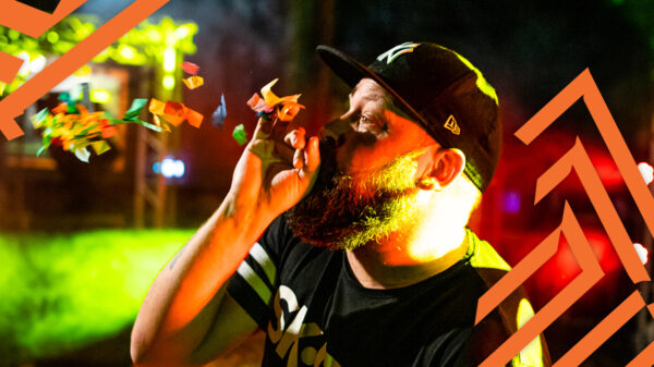 Tijd voor carnaval met Kiele Kiele (Skoften Sloopservice Keihard Tegen De Boks An Sloan Hardstyle-Mashup)