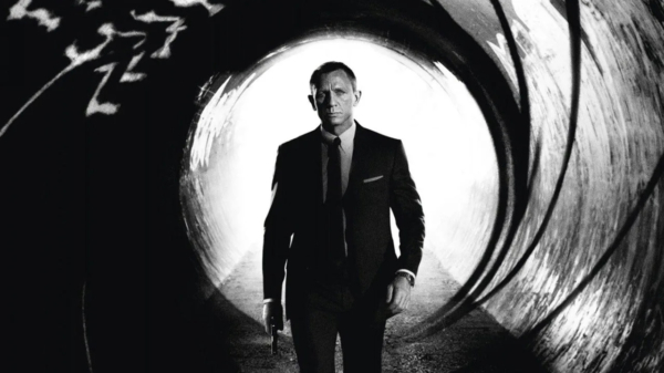 Gloedjenieuwe trailer van nieuwe James Bond: No Time to Die gedropt tijdens de Super Bowl