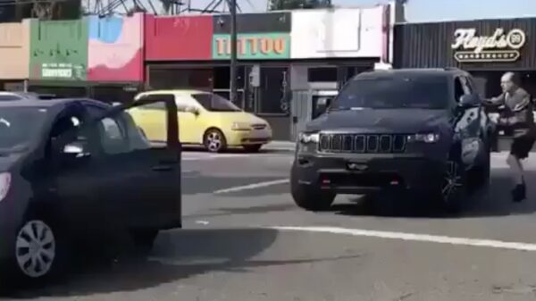 Waarom je als stoere Prius-rijder beter geen road rage met een Jeep kunt aangaan