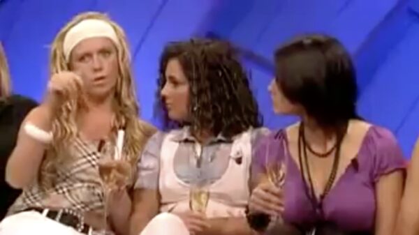 Die keer dat de "Dames in de Dop" hun gebrek aan IQ bij Jensen tentoonstelden