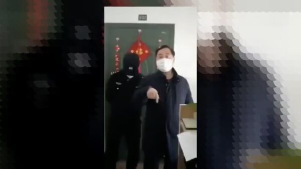 China: "We komen je even vertellen dat we je opsluiten in je eigen huis"