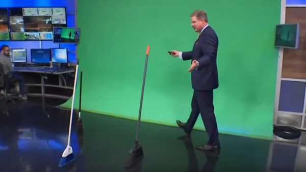 Dankzij de extreme zwaartekracht kun je vandaag je bezem uit zichzelf rechtop laten staan