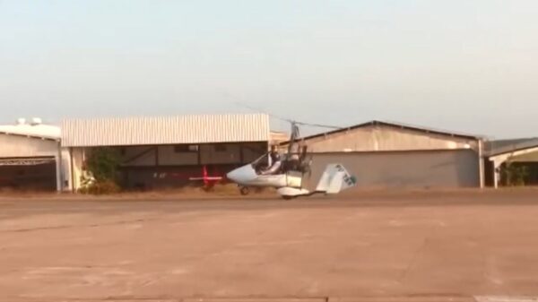 Molenvliegtuig verliest iets van essentieel belang tijdens het opstijgen