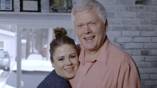 De 25-jarige Stefani is gelukkig getrouwd met de 70-jarige levensgenieter Don