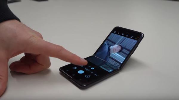 De battle of the vouwbare smartphones: Samsung introduceert de Z Flip