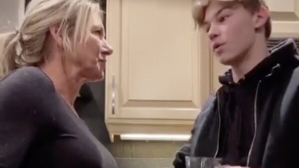 Mam, kan jij het geluid van een walvis nadoen?