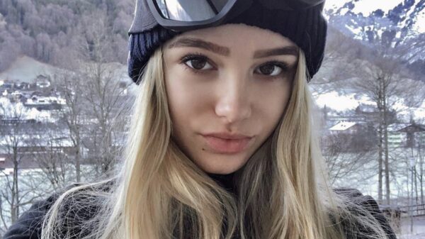 Even kennismaken met de 20-jarige dochter van ex-Ajacied Wesley Sonck