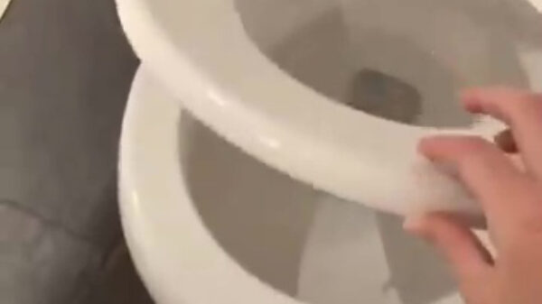 Met knalerwten onder de wc-bril bezorg je iemand gegarandeerd hartverzakkingen