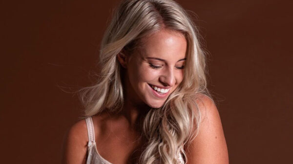 Ook Dee (ex van Enzo Knol) doet een 'Miljuschkaatje' op Instagram