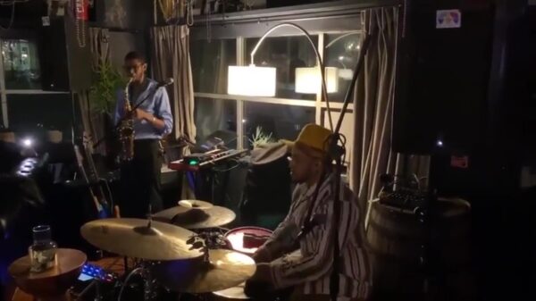 Muzikanten maken dankbaar gebruik van het inbraakalarm