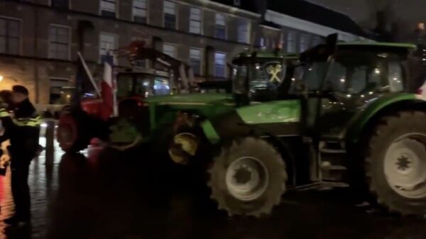 Uh oh, de eerste boeren hebben zich alweer verzameld op het Binnenhof