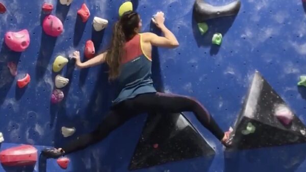 Dame is behoorlijk bedreven in klimmen maar het landen verloopt nog niet helemaal vlekkeloos