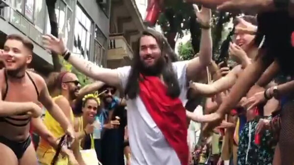 Tijdens carnaval ontstaan de meest onverwachte vriendschappen