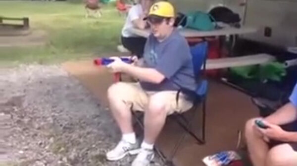 Onmisbaar tijdens elke bbq: de marshmallow-gun