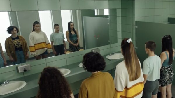 Eerste trailer van sequel horrorklassieker Candyman laat je in je broek poepen