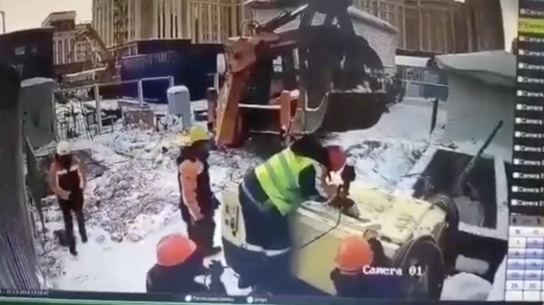Dit is dus de reden waarom je op de bouw een helm draagt