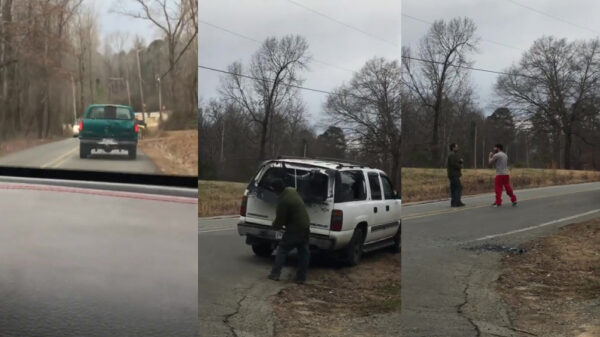 Roadragende idioot gaat pickup te lijf met ijzeren staaf
