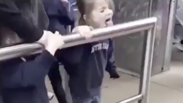 Overheid: stop met handen geven. Kinderen: