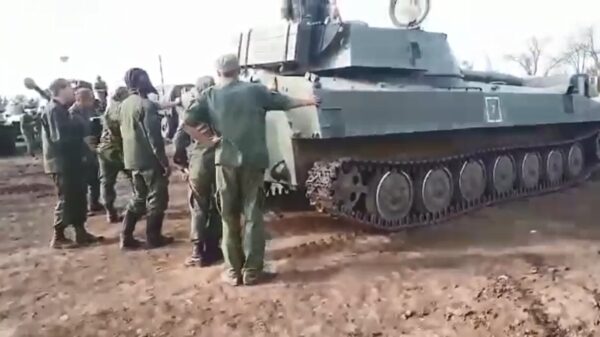 Heb je weleens gezien hoe ze in Rusland een tank starten?