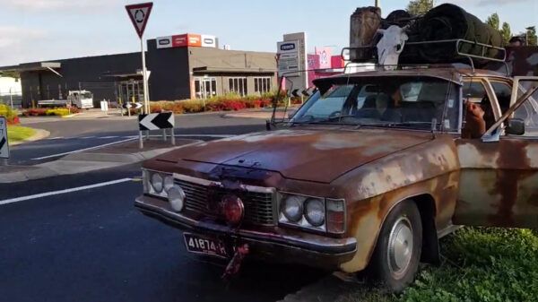 Je auto versieren met bloed is politietechnisch een behoorlijk dom idee