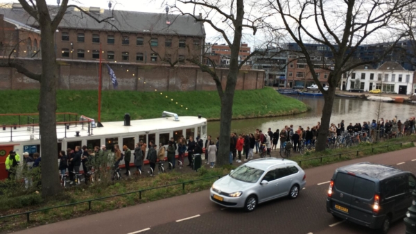 Nederland 3 weken in gedeeltelijke lock down: iedereen MASSAAL naar de coffeeshop!
