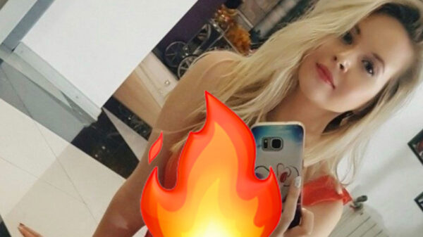 Spiegeltje spiegeltje aan de wand deze vrouwen zijn behoorlijk amusant (25)