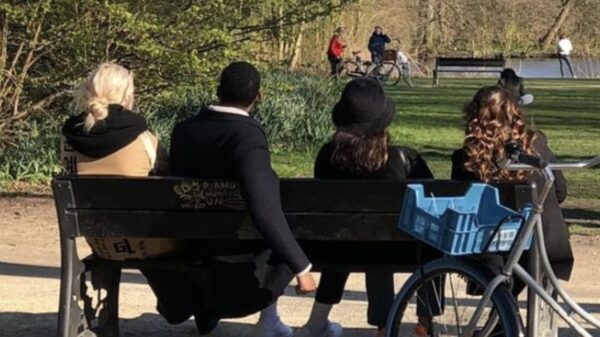 Bizar: 'social distancing' blijkt voor veel mensen een onmogelijke opgave te zijn