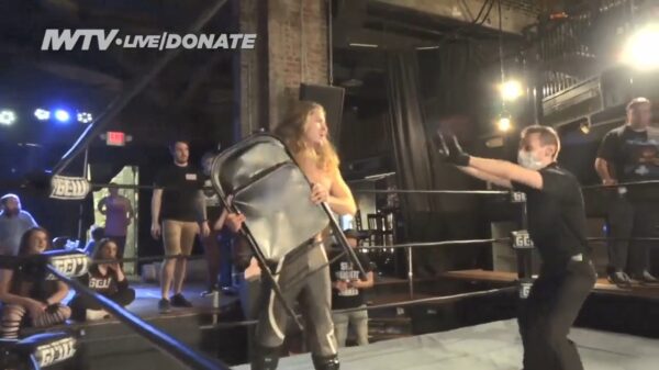 Gelukkig nemen ze bij het showworstelen de hygiëne wél serieus