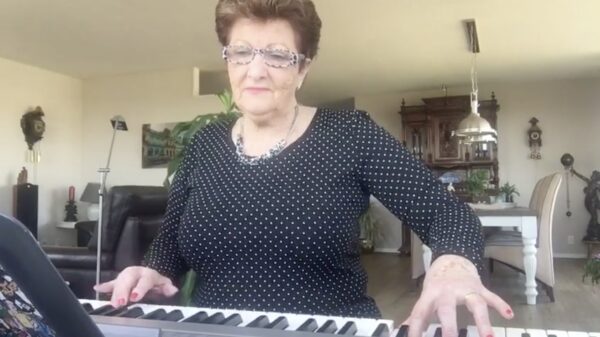 Joke brengt wat vrolijkheid in deze droevige tijden (4)