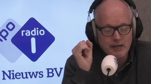 Temptation-Rosanna wordt vanwege 'corona-racisme' op de radio gesloopt door Kees van Amstel