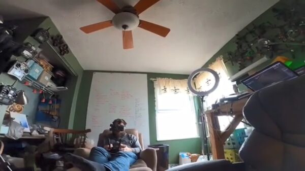 Dankzij een drone kun je ook in quarantaine-tijd gewoon nog fijn een blokje om