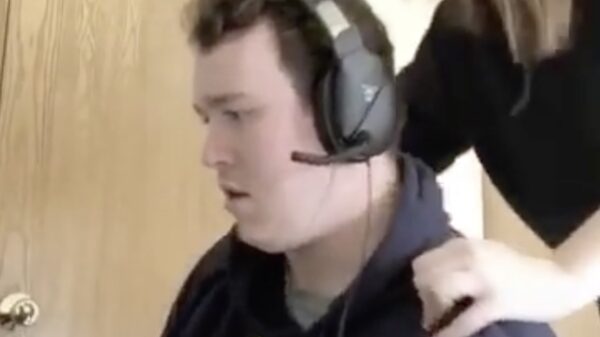 Als je vriendin wel klaar is met al dat ge-game van je