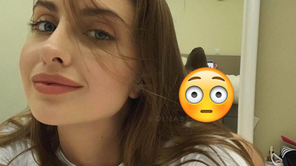 Sexy selfies van mooie vrouwen helpen je de dag door