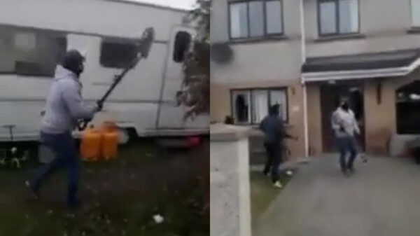 Bende 'pikeys' gaat langs bij Jimmy the Rapist en sloopt zijn huis